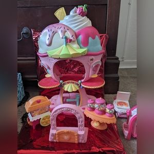 My Little Pony Ice cream Shop With Accessories